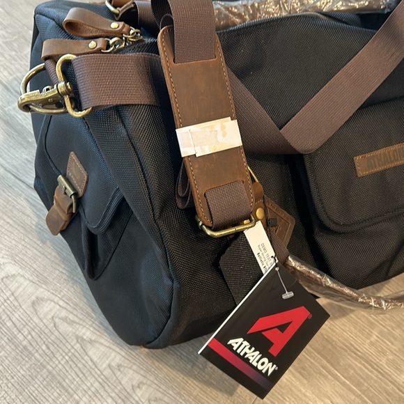 ATHALON | 21" Ponderosa Ballistic & Genuine Leather Duffel Bag - Black - Picture 7 of 10